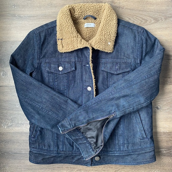 Sherpa lined denim jacket! - Picture 2 of 3